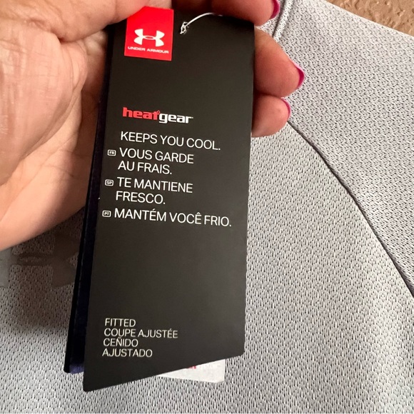 Under Armour Heat Gear Running Open Back Shirt Size Medium NWT - Picture 8 of 11